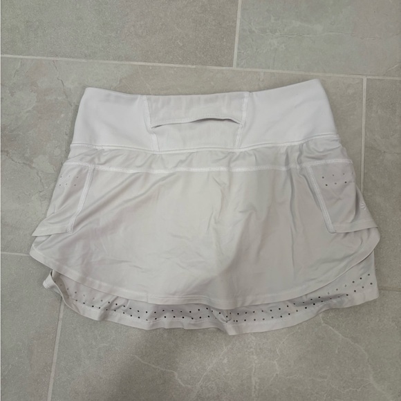 Athleta Stealth TruCool White Skort Tennis Skirt Size Small - Picture 9 of 14